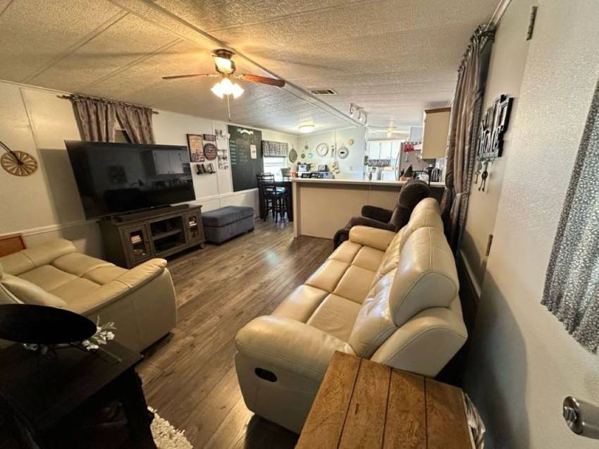 537 Chickasaw Loop a Winter Haven, FL Mobile or Manufactured Home for Sale